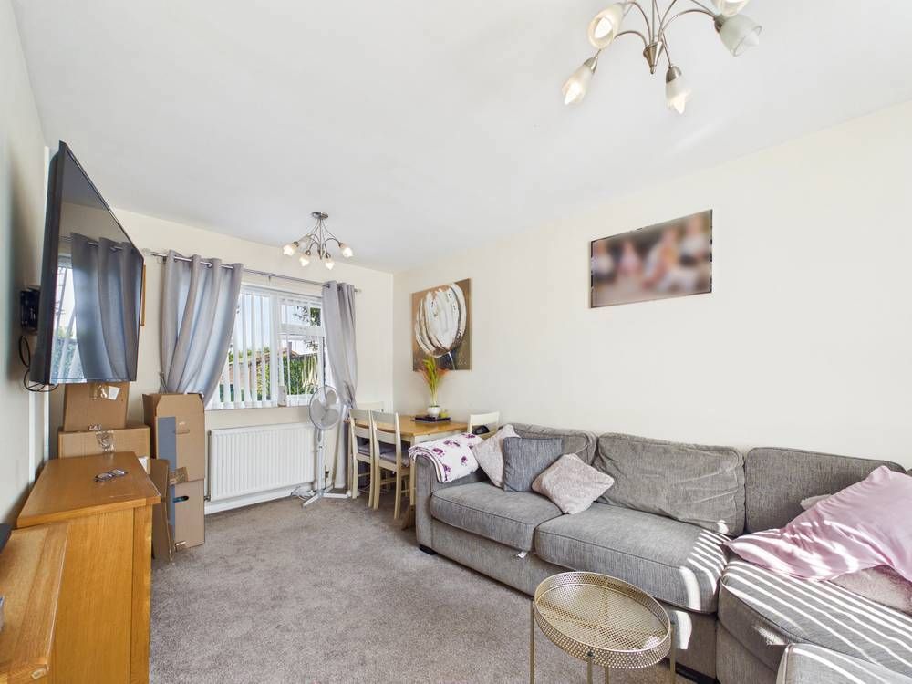 Property photo 2 of 15 Giraffe360-Still001