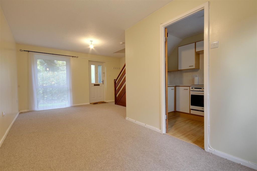 Property photo 3 of 8 Living Room.Jpg