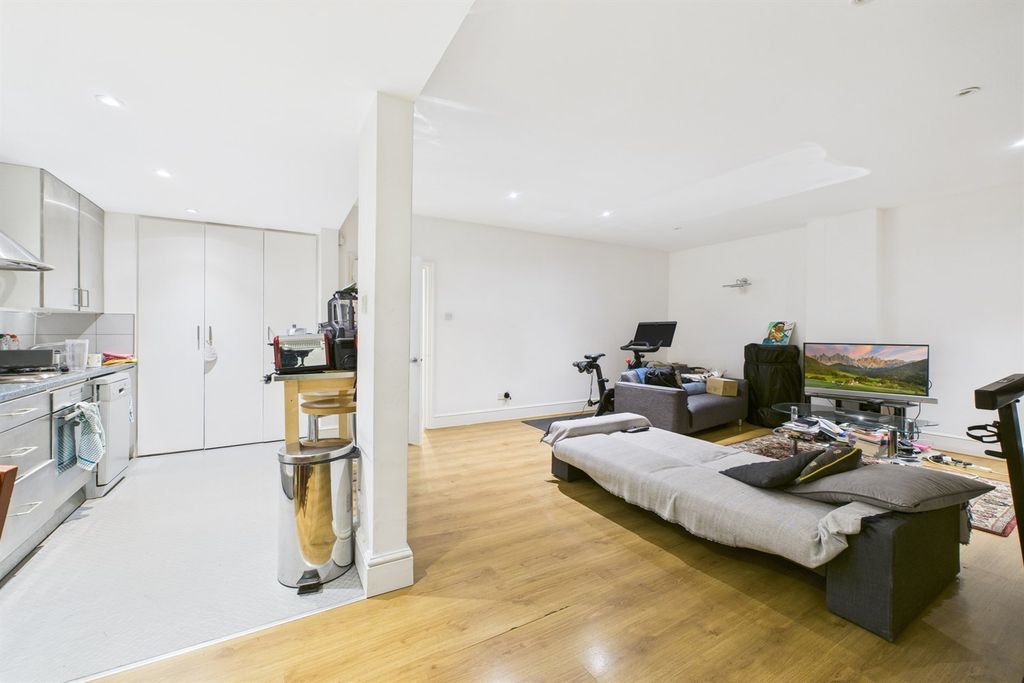 Property photo 2 of 11 Living Area