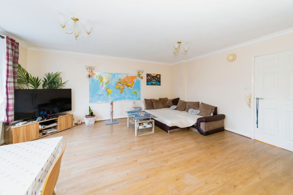 Property photo 2 of 10 Image
