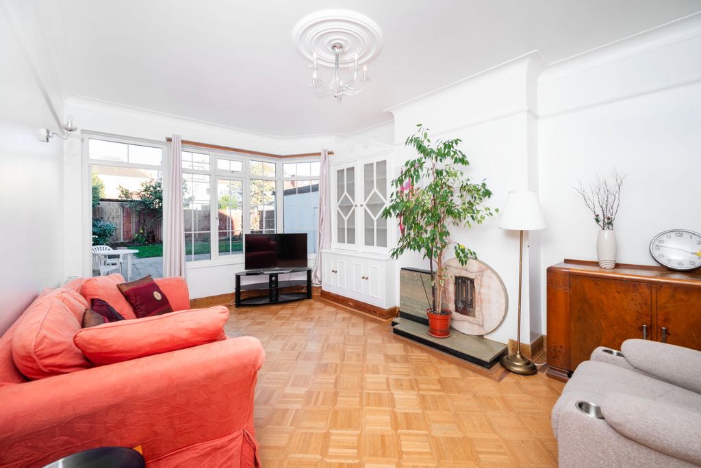 Property photo 2 of 13