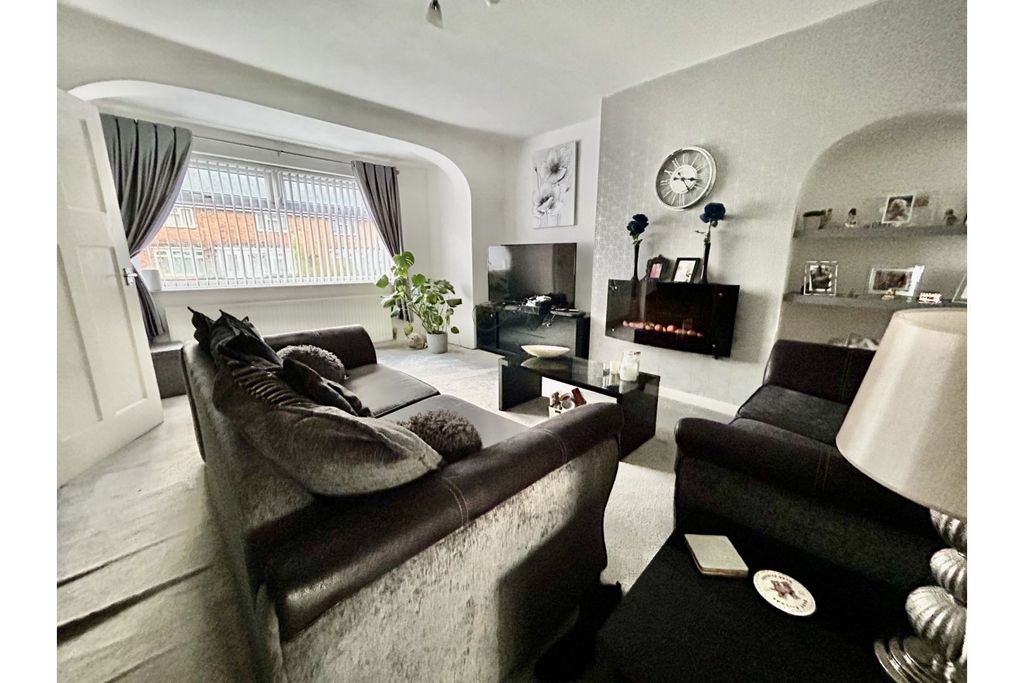 Property photo 3 of 26