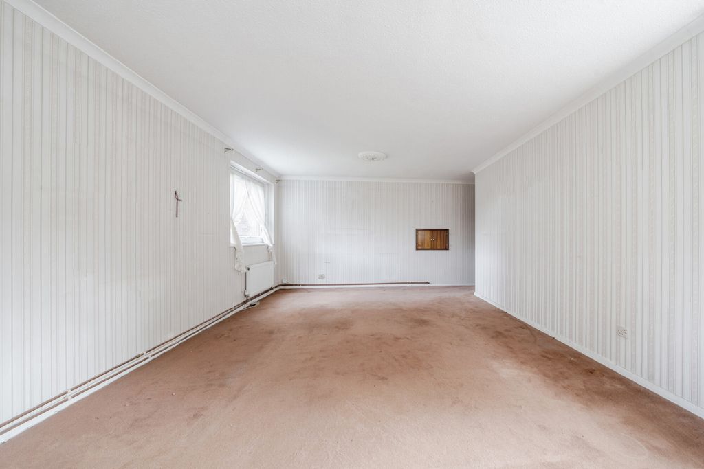 Property photo 2 of 14 1313857-7-685549A...