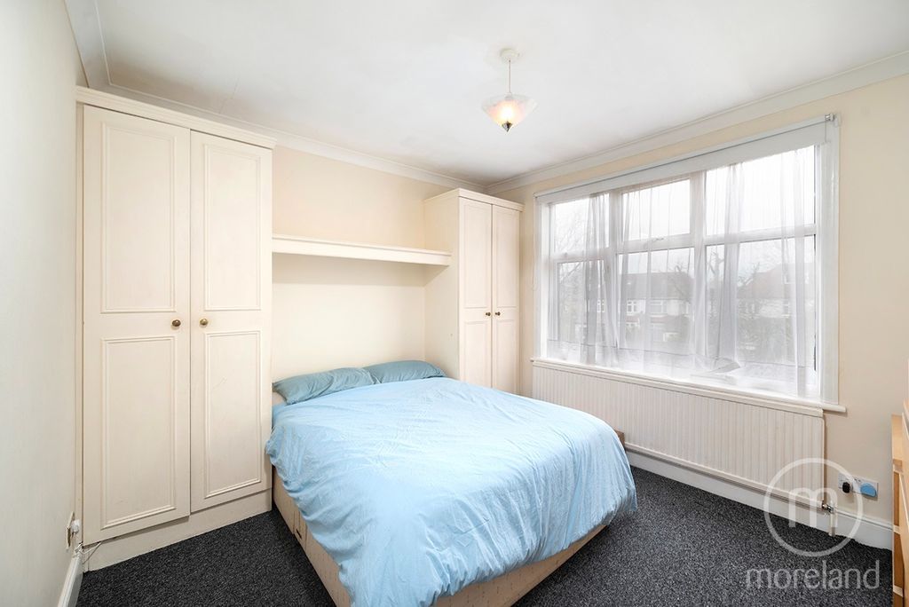 Property photo 2 of 8 4233014
