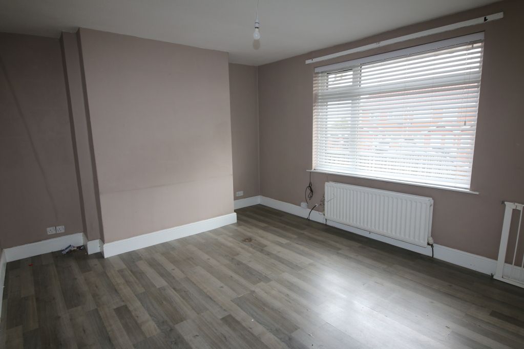 Property photo 2 of 12 Picture No. 17