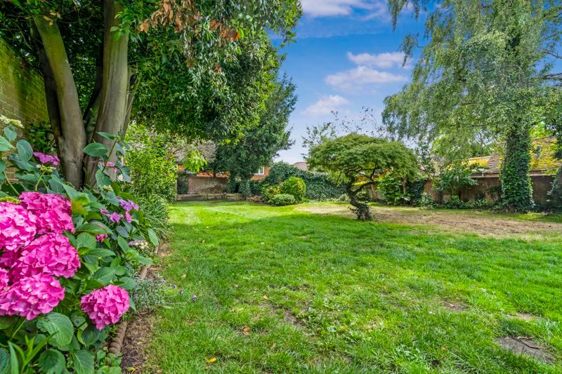 Property photo 2 of 35 Photo 35