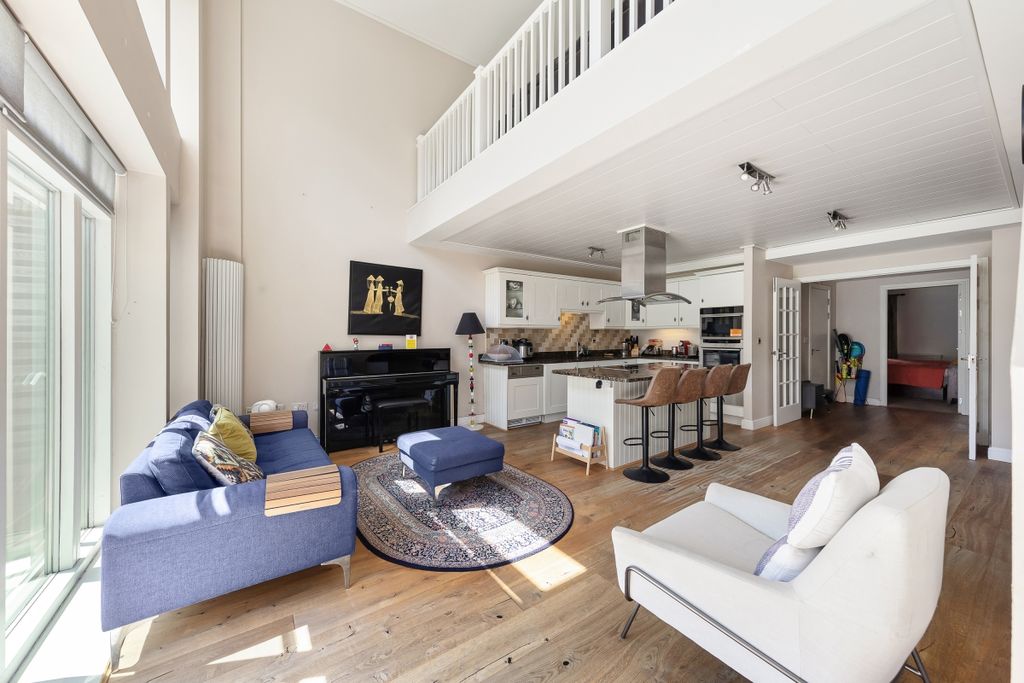 Property photo 1 of 15 094A4403