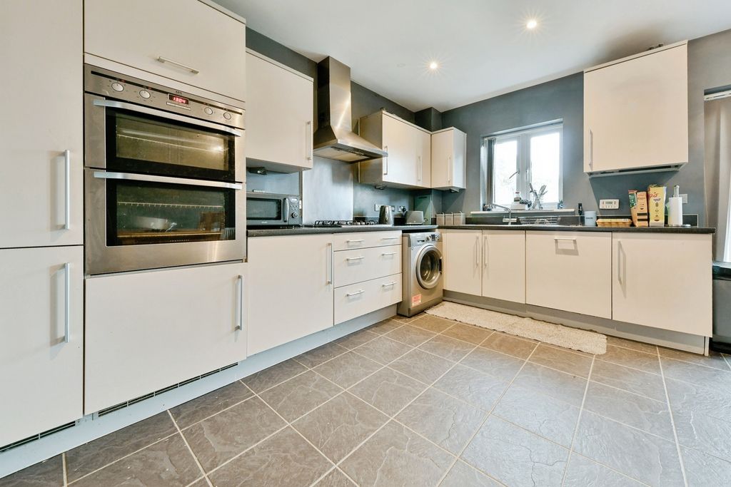 Property photo 2 of 23 Pbox-Img.Jpg