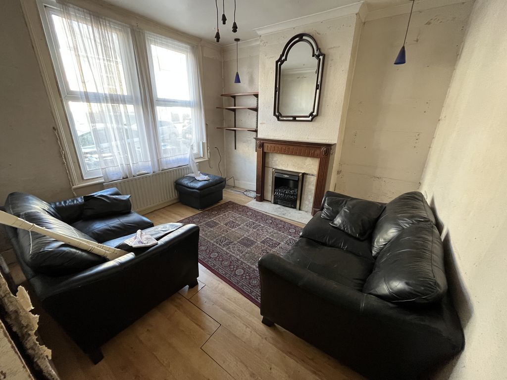 Property photo 3 of 14 Img_8718.Jpg