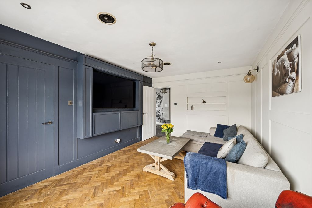 Property photo 3 of 23 Ali Watt Photographer Vanilla Square Lamberton Dri