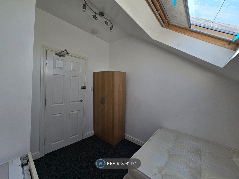 Property photo 3 of 5