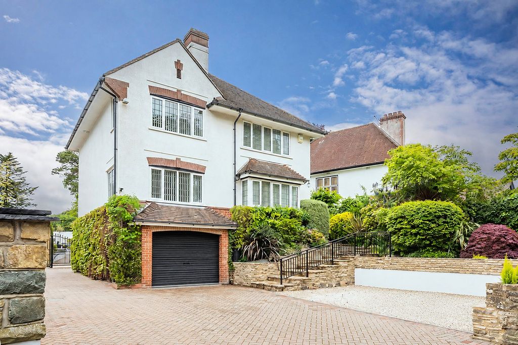 Property photo 1 of 42