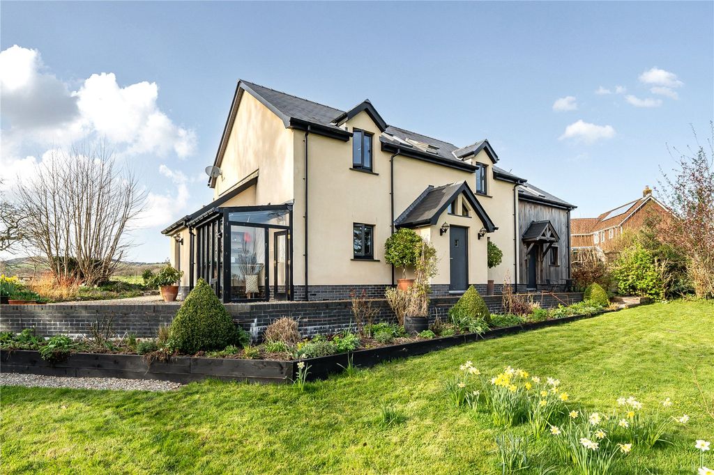 Property photo 1 of 30 Picture No. 05