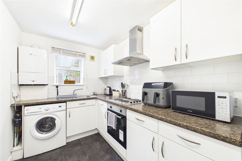 Property photo 3 of 9 Picture No. 05