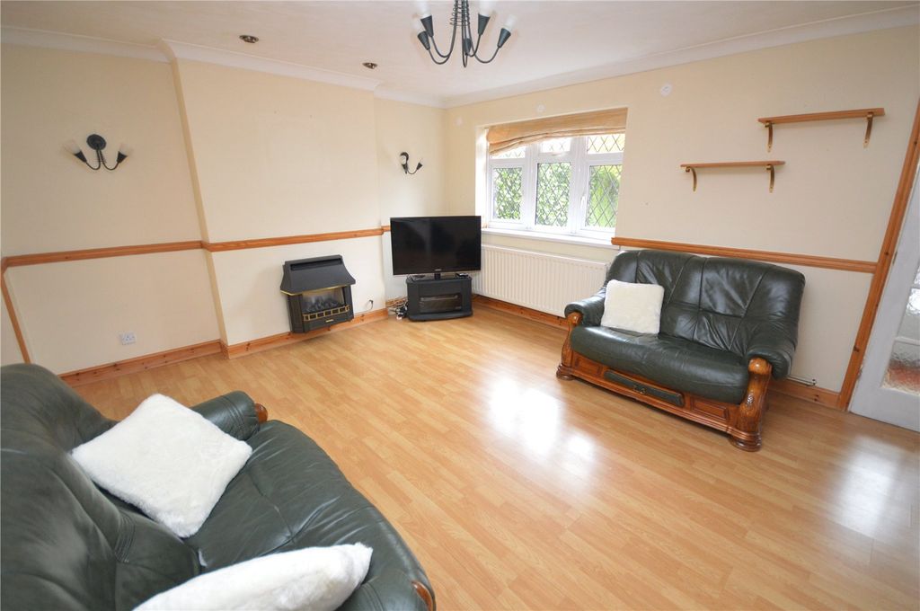 Property photo 2 of 19 Picture No. 09