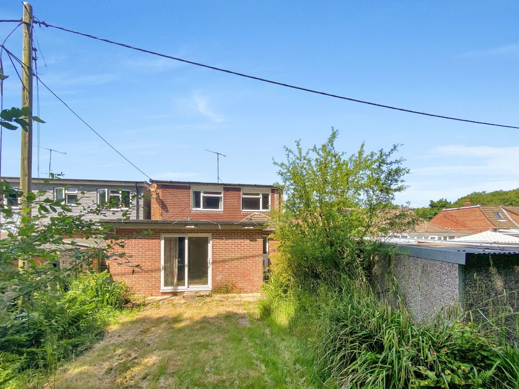 Property photo 2 of 19