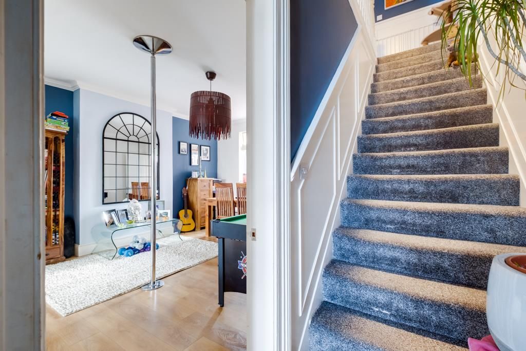 Property photo 3 of 35 Small Size-24.Jpg