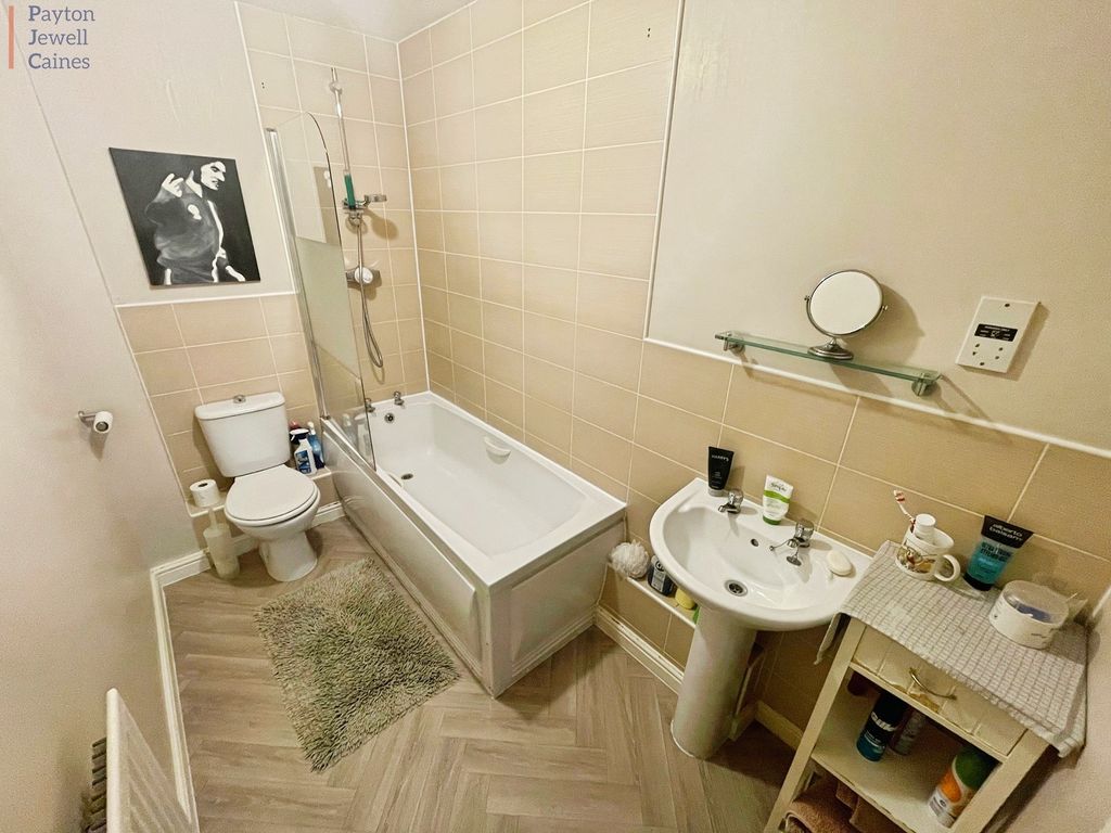 Property photo 2 of 9 Not Specified