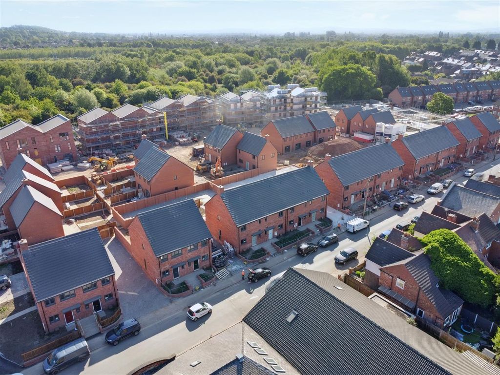 Property photo 1 of 9 Bennett Stret Drone.Jpg