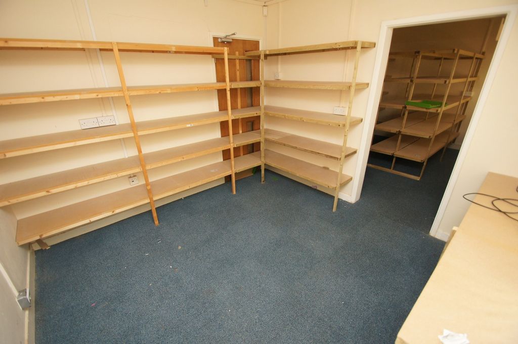 Property photo 3 of 5 Not Specified