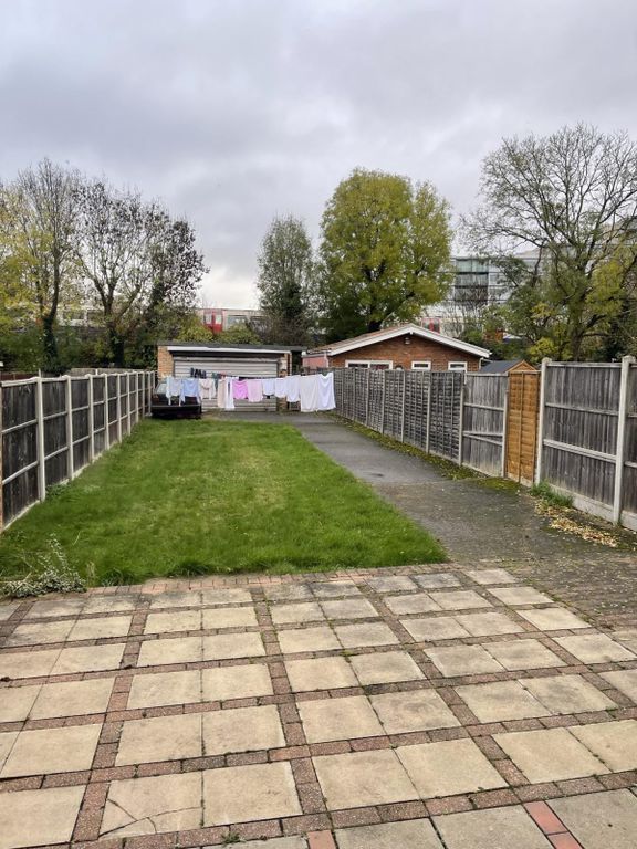 Property photo 3 of 10 Gallery