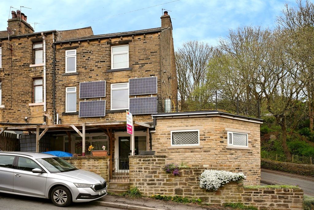 Property photo 2 of 19