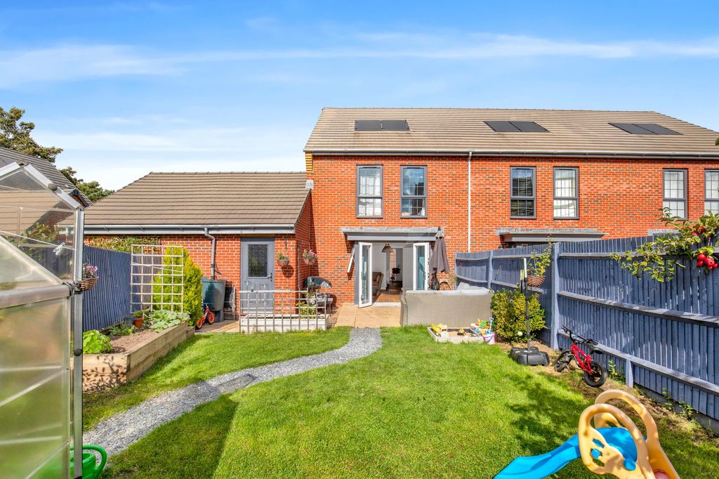 Property photo 3 of 23