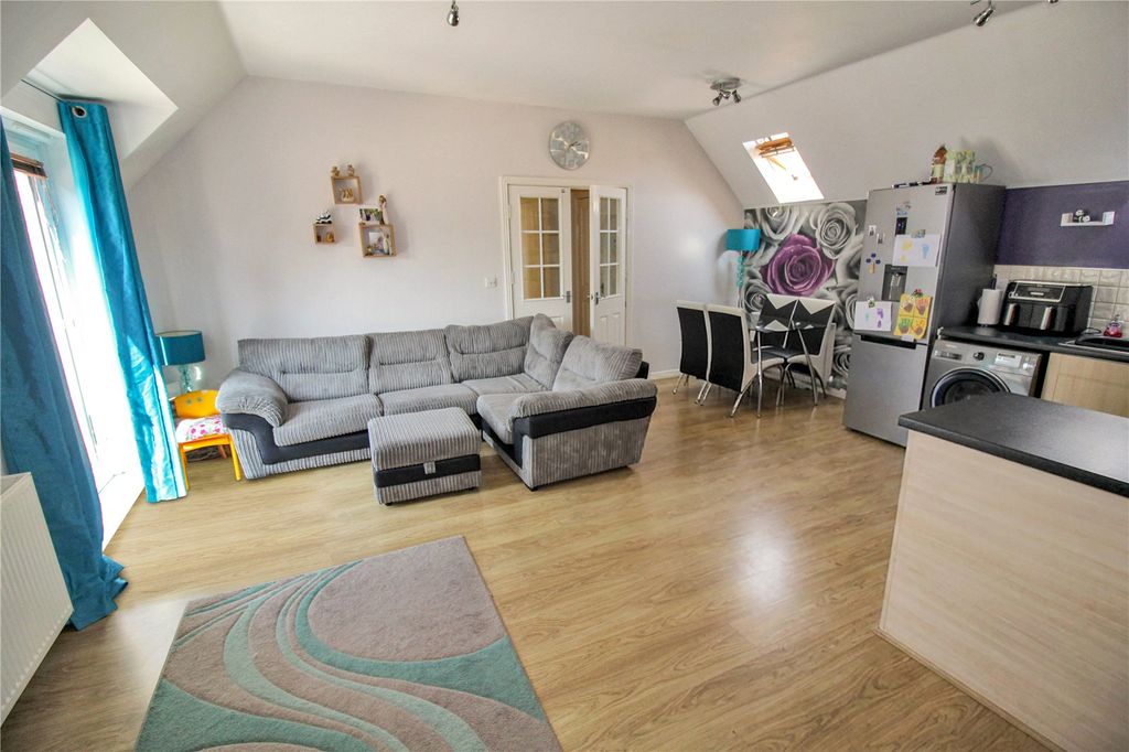 Property photo 2 of 11 Picture No. 08