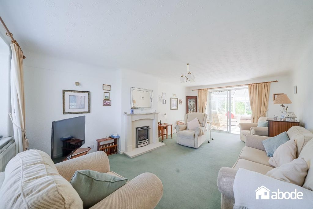 Property photo 2 of 22 6 Ditchfield -13.Jpg