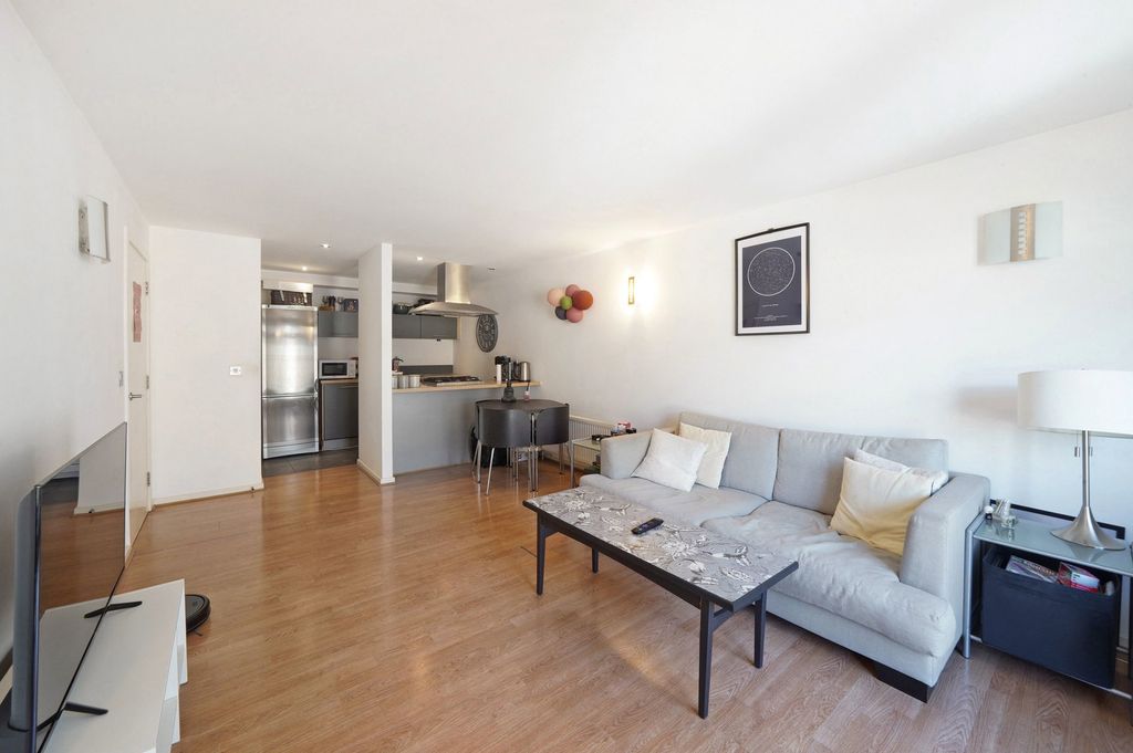 Property photo 1 of 9