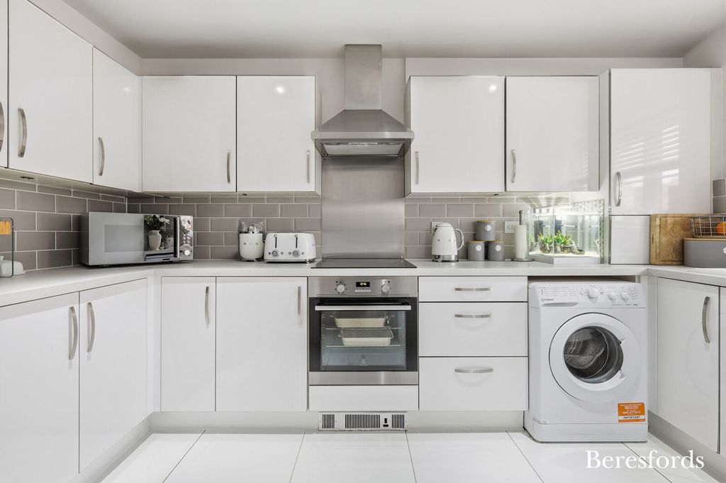 Property photo 3 of 18 Picture No. 20