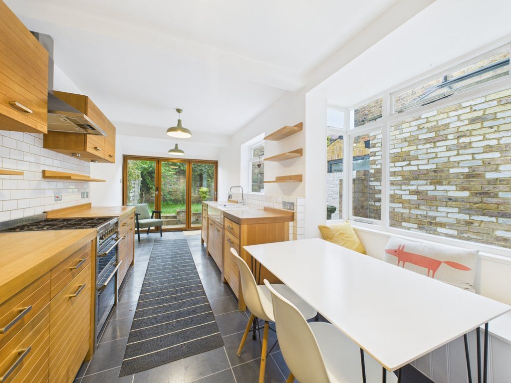 Property photo 3 of 15 Kitchen / Diner