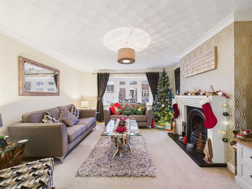 Property photo 2 of 15 Cam05193G0-Pr0081-Still003.Jpg