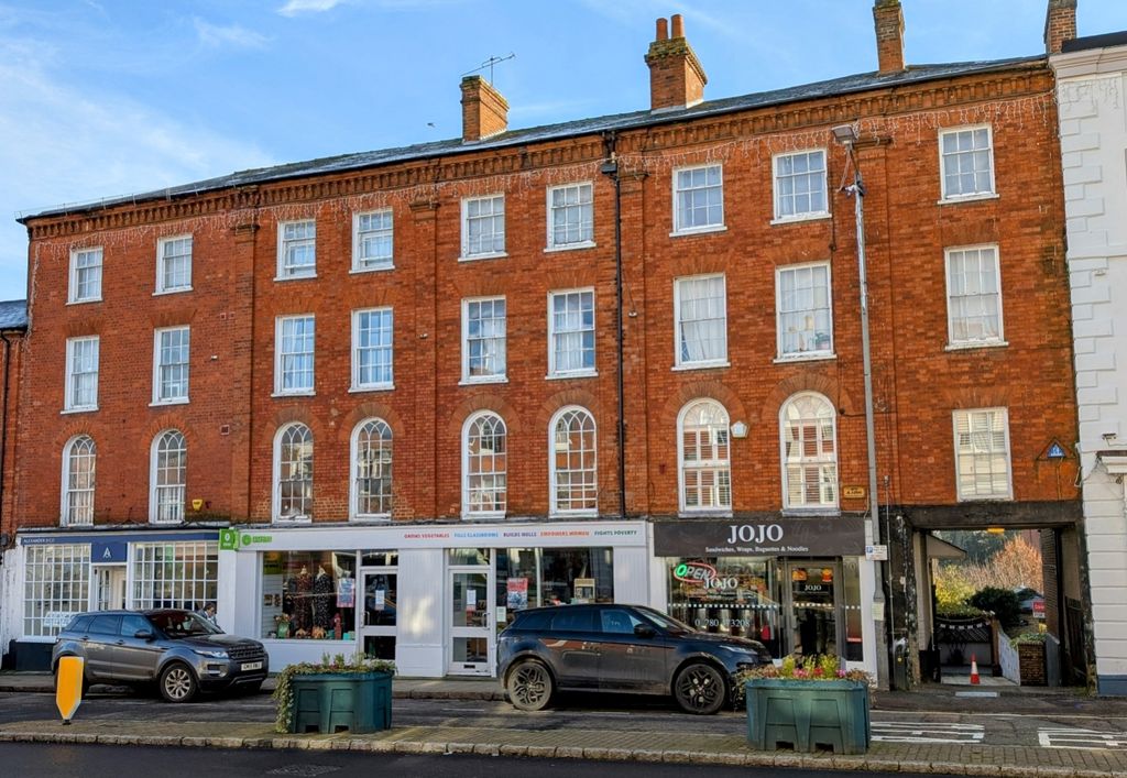 Property photo 1 of 5 Lrg_Pxl_20241128_1200358522