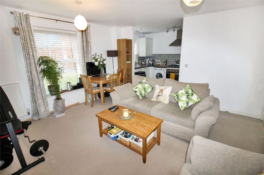 Property photo 3 of 10 Picture No. 02
