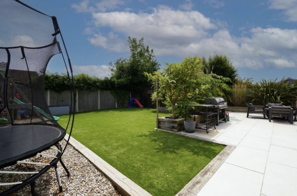 Property photo 2 of 25