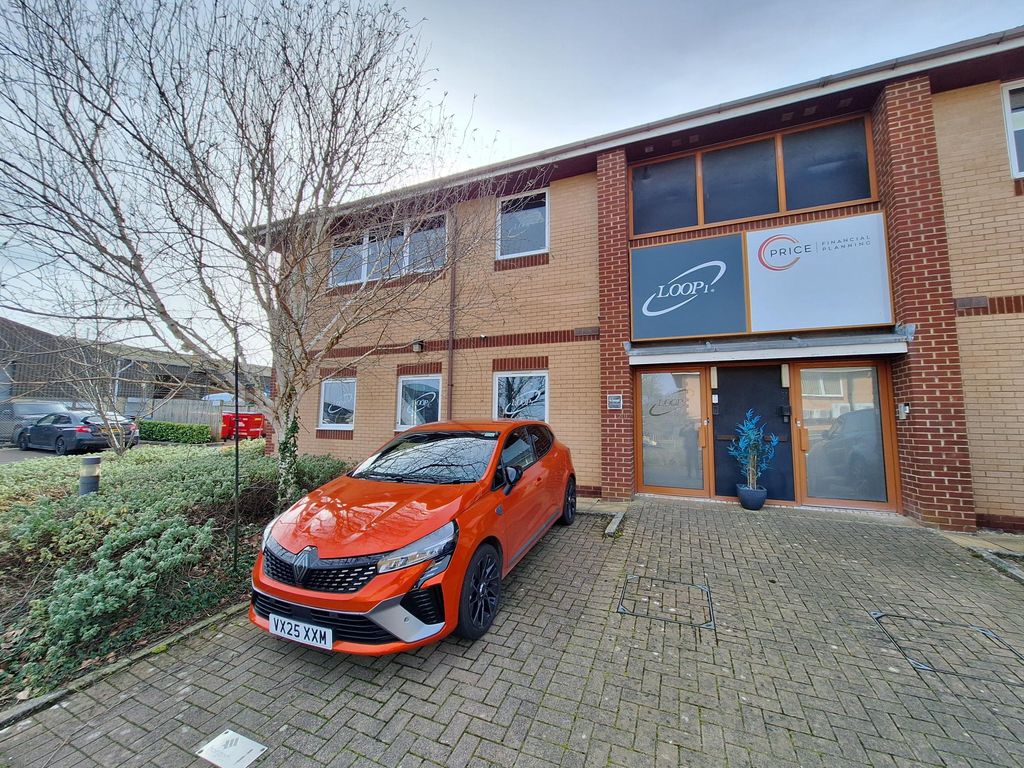 Property photo 2 of 6