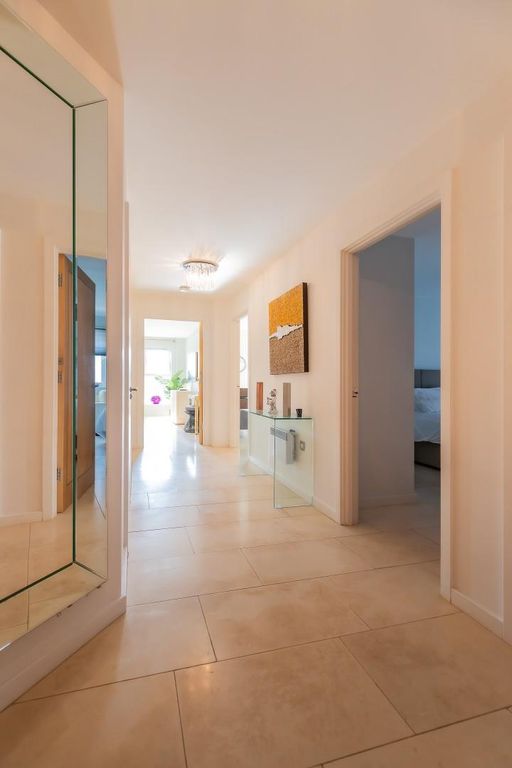 Property photo 2 of 20 351 Cambria (3 Of 26).Jpg