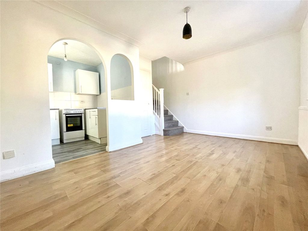 Property photo 3 of 6 Living Room