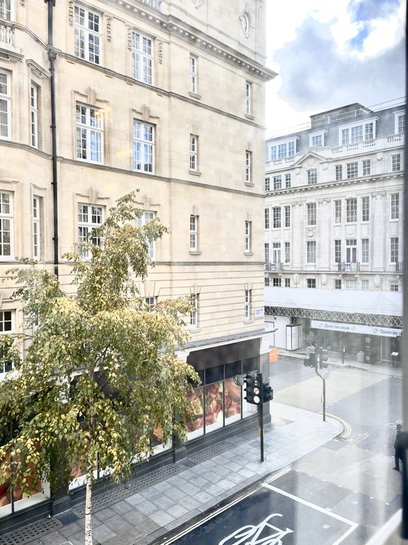 Property photo 2 of 27