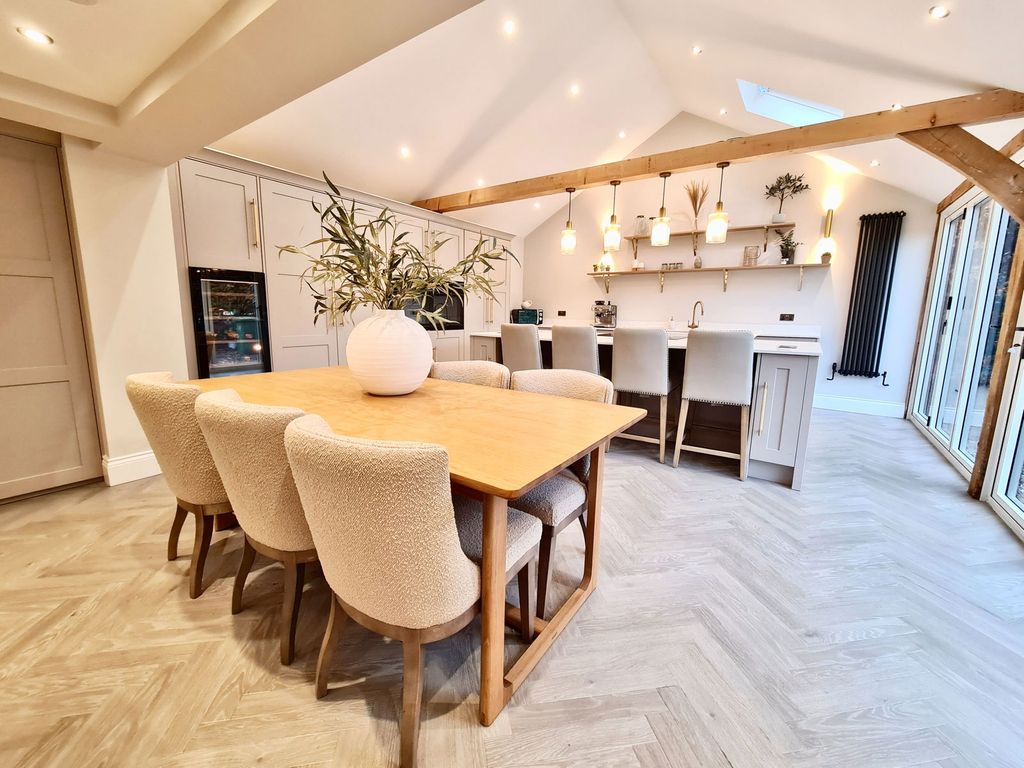 Property photo 3 of 51