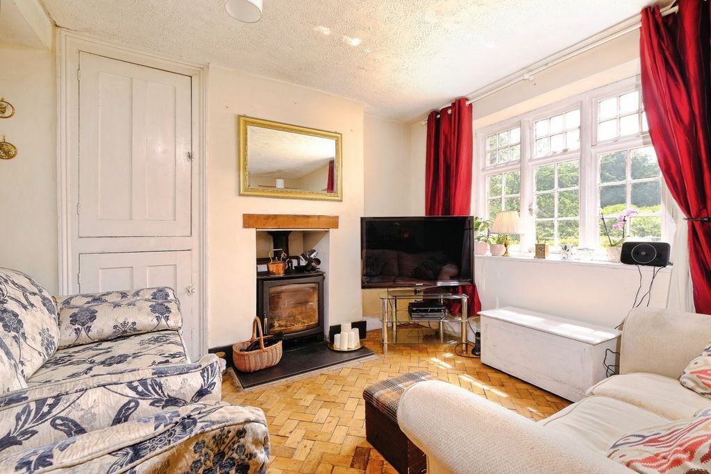 Property photo 2 of 25
