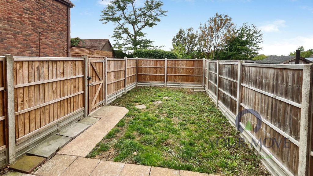 Property photo 3 of 15 Garden