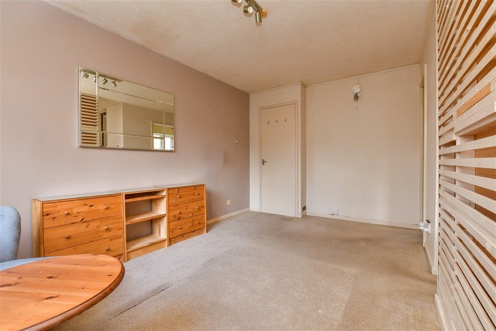 Property photo 1 of 12 Studio Room