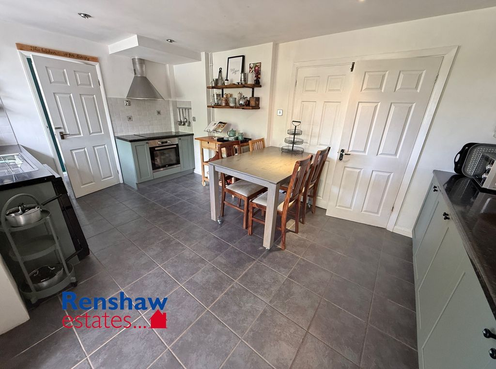 Property photo 3 of 19 K (1)