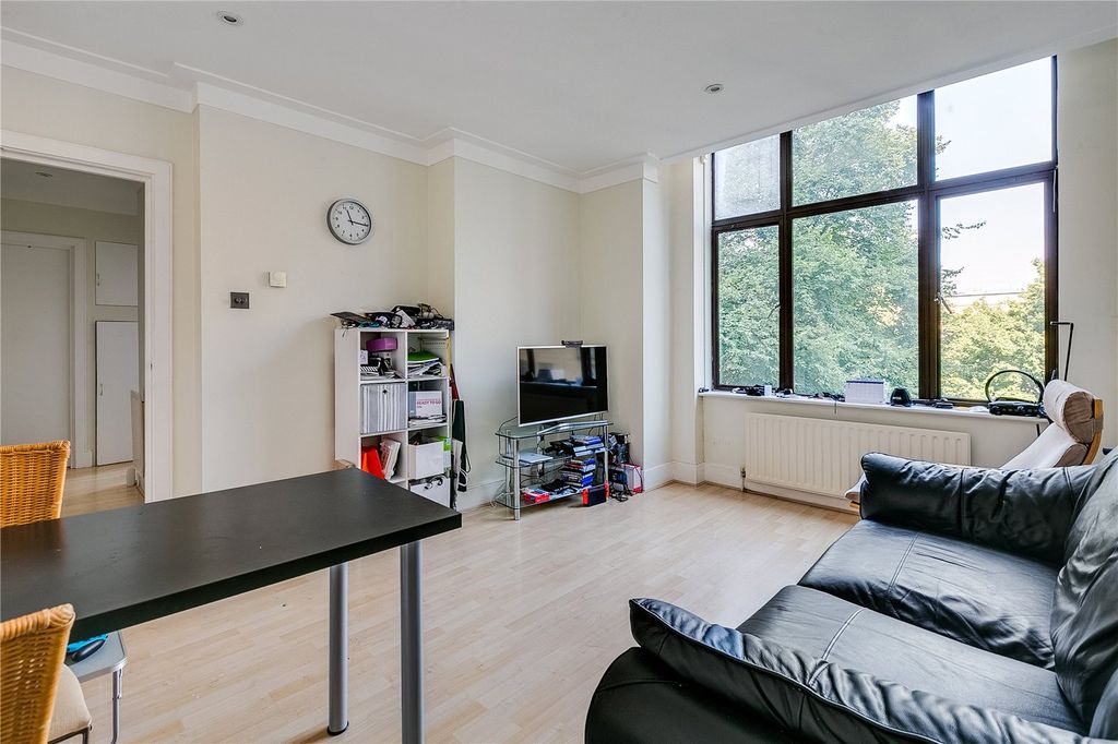 Property photo 2 of 6