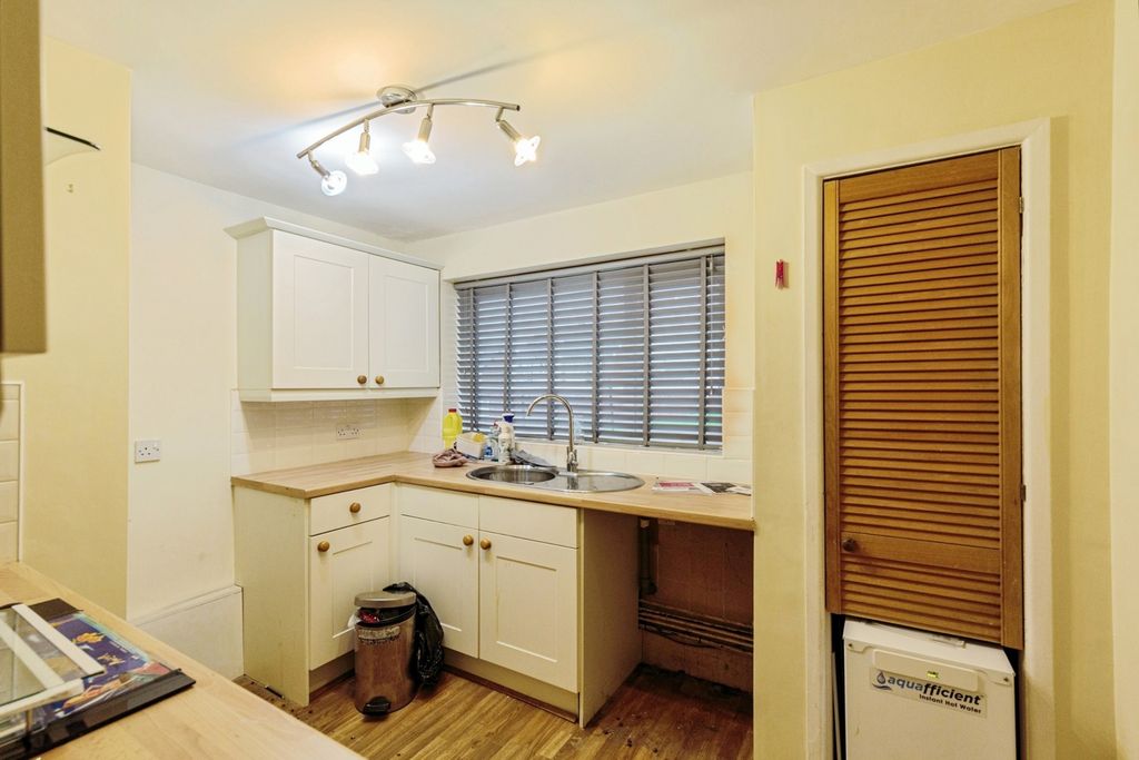 Property photo 3 of 12 Pbox-Img.Jpg