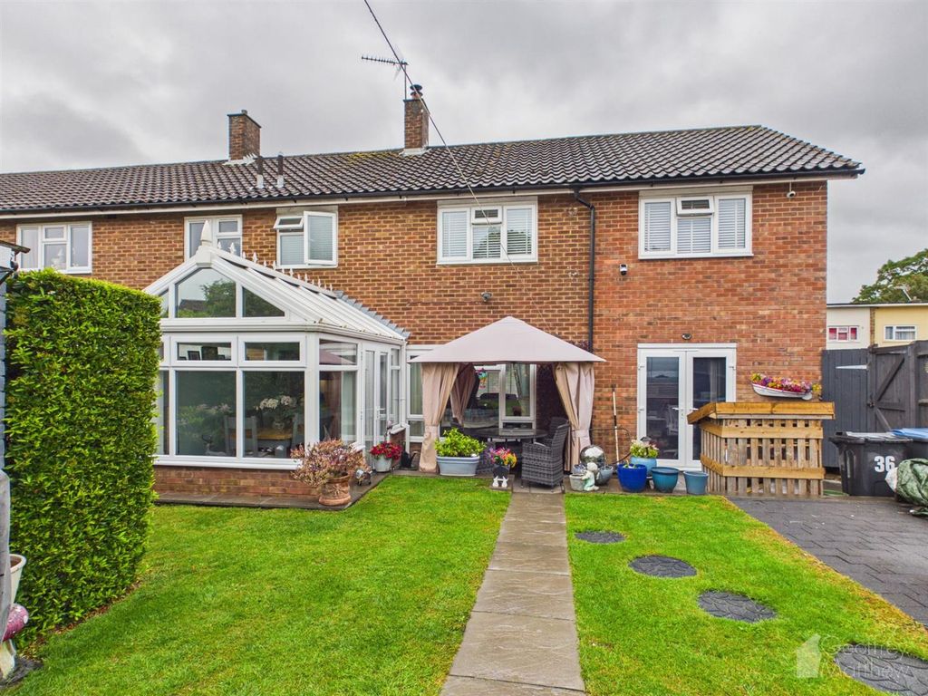 Property photo 2 of 12