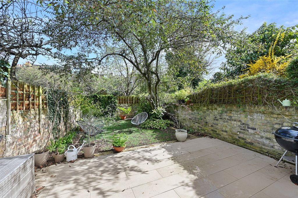 Property photo 3 of 7 Picture No. 18