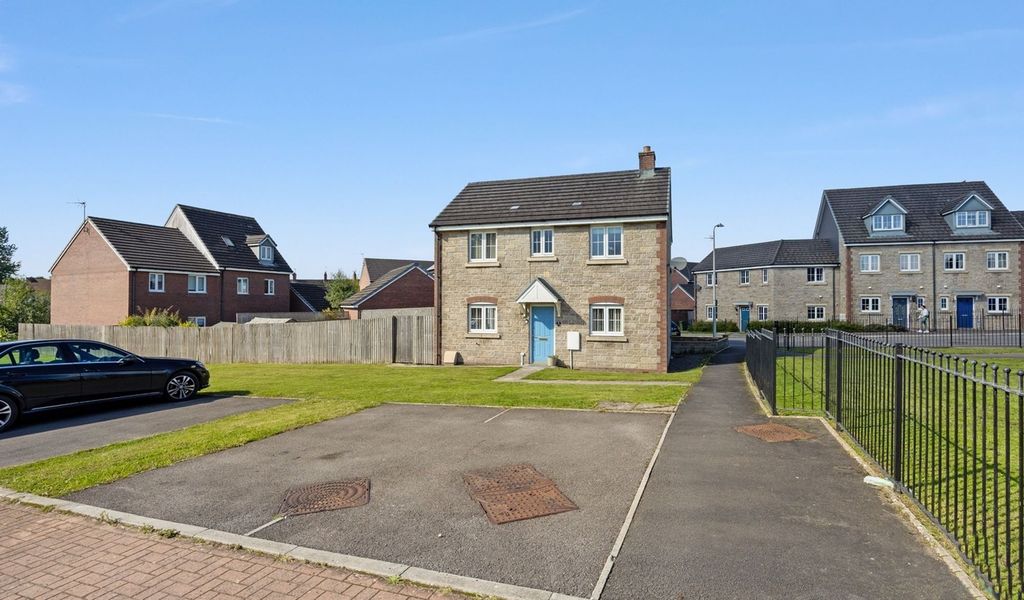 Property photo 1 of 27